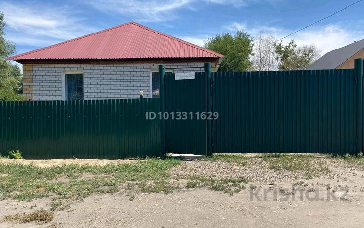 Отдельный дом · 3 комнаты · 69 м² · , 1 входная 20 б — Пос.водный за 11 млн ₸ в Семее — фото 2