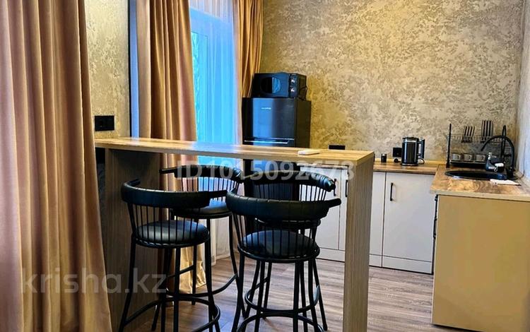 2-комнатная квартира · 45 м² · 1/5 этаж, Назарбаева 3/1 — Район Дворца Спорта. Напротив "Даниэля", за магазином "Статус" за 2 750 ₸ в Усть-Каменогорске, Ульбинский — фото 2