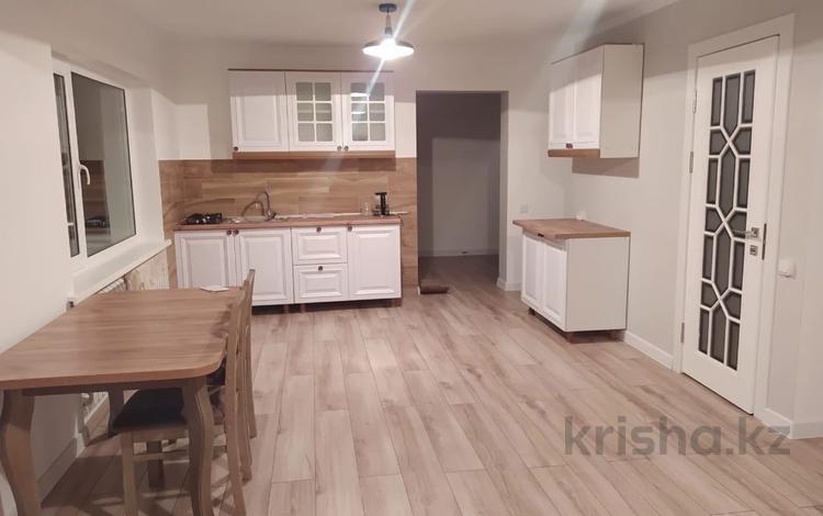 2-комнатный дом помесячно, 65 м², Арыкова 50