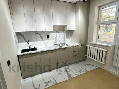 2-комнатная квартира · 54 м² · 1/5 этаж, мкр 8, проспект Абулхаир хана — Торговый дом Актобе за 19 млн ₸