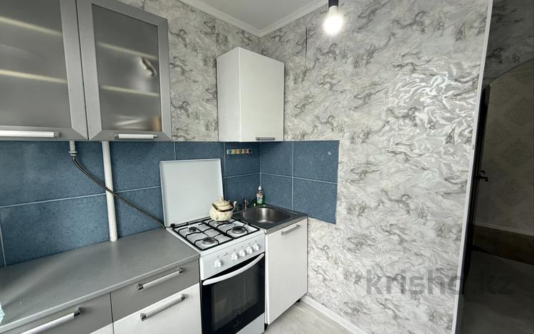 3-комнатная квартира · 47.8 м² · 3/5 этаж, Тургенева — Абая - Тургенева , рядом Жастык за 13.5 млн ₸ в Актобе — фото 2