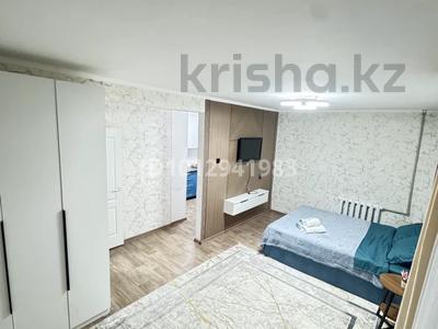 1-комнатная квартира · 30 м² · 1/5 этаж, Ауэзова 13 — Центр, рынок, 1 садик за 13 000 ₸ в 