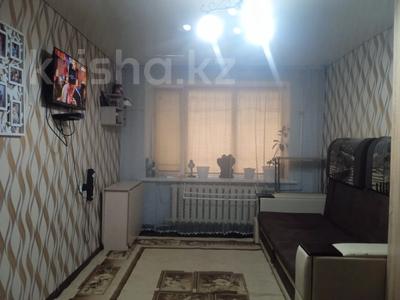 1-комнатная квартира, 30 м², 1/5 этаж, карбышева за 8 млн 〒 в Уральске