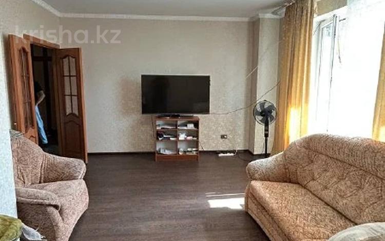 1-комнатная квартира · 55 м² · 8/10 этаж, проспект Абая — Валиханова. ТД Жаннур, Артем Базар. Асем. Шапагат. Золотой квадрат за 21.9 млн 〒 в Астане, р-н Байконур — фото 3