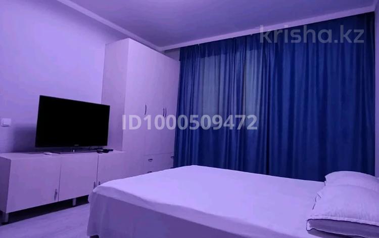 1-комнатная квартира · 50 м² · 10/12 этаж, мкр Акбулак 89 — На против Алматы Арена, по Бауыржан Момышулы за 15 000 ₸ в Алатауский р-н — фото 2