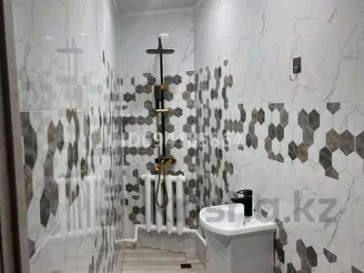 3-комнатная квартира · 60 м² · 2/2 этаж, мкр Новый Город, Гончарная — Бухар жырау- Гончарная за 10 000 ₸ в Караганде, Казыбек би р-н