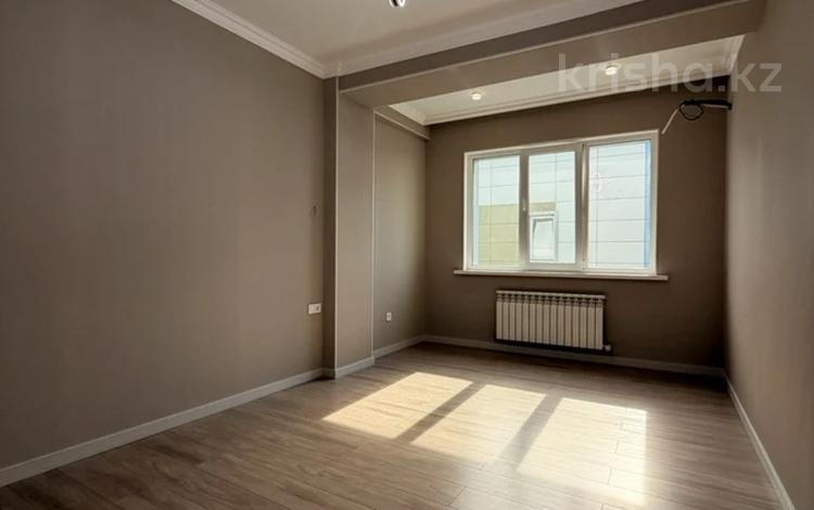 3-комнатная квартира · 100 м² · 13/13 этаж, Есенова 160/3 за 63 млн ₸ в Алматы, Жетысуский р-н — фото 2