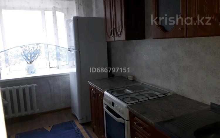 3-комнатная квартира, 64 м², 3/3 этаж помесячно, Мкр.Горный 16