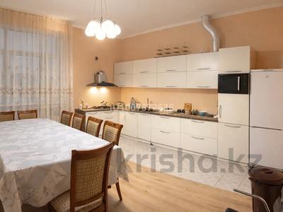 3 комнаты · 150 м² · 1/3 этаж, мкр Дубок (Шабыт), Саттарханова — Жандосова Шаймерденова за 30 000 〒 в Алматы, Ауэзовский р-н