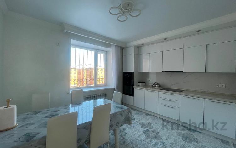 3-бөлмелі пәтер · 106.9 м² · 4/5 қабат, Муканова 49/12, бағасы: 55 млн ₸ в Караганде, Казыбек би р-н — фото 9