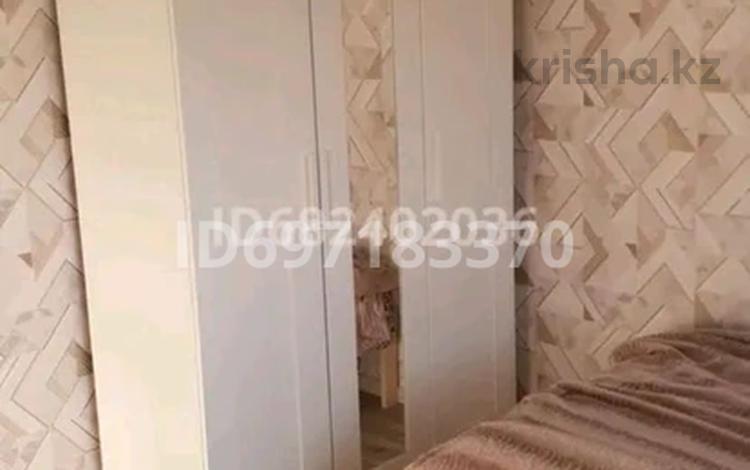 3-бөлмелі пәтер · 63.7 м² · 8/9 қабат, мкр Кунаева 51 — Абулхайырхана, бағасы: 25 млн ₸ в Уральске — фото 2