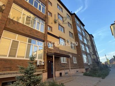 2-бөлмелі пәтер · 75 м² · 2/5 қабат, Северо-Восток ш/а. 1 — Сырым Датова Ел ырысы, бағасы: 220 000 ₸ в Уральске, мкр Северо-Восток
