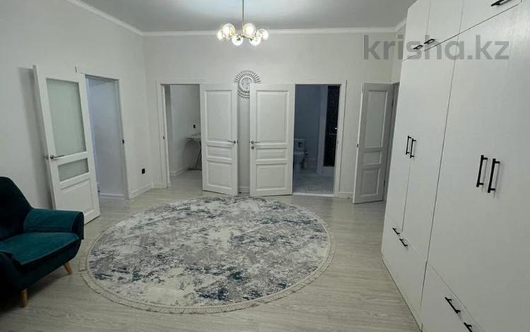 2-бөлмелі пәтер · 96 м² · 6/8 қабат, Алтын орда ш/а. 7/4, бағасы: 33.5 млн ₸ в Актобе, мкр. Алтын орда — фото 2