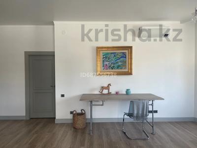 2-комнатная квартира · 72 м² · 5/12 этаж, Мкр. Самал-3 15 — Аль-Фараби-Достык за 700 000 ₸ в Алматы, Медеуский р-н