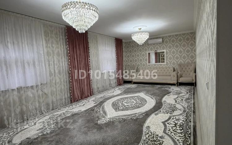 Отдельный дом · 7 комнат · 380 м² · 8 сот., мкр Самал-3, Мкр Самал-3, улица Изгилик 192 — Улица Алпамыс батыр-Алматинский трасса за 450 000 ₸ в Шымкенте, Абайский р-н — фото 2