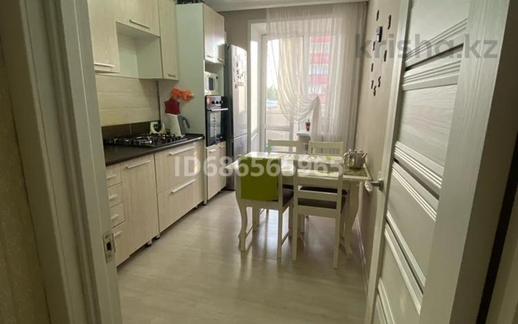 3-комнатная квартира · 65 м² · 4/5 этаж, Рыскулбекова — Центр, район двд за 41.5 млн ₸ в Семее — фото 10
