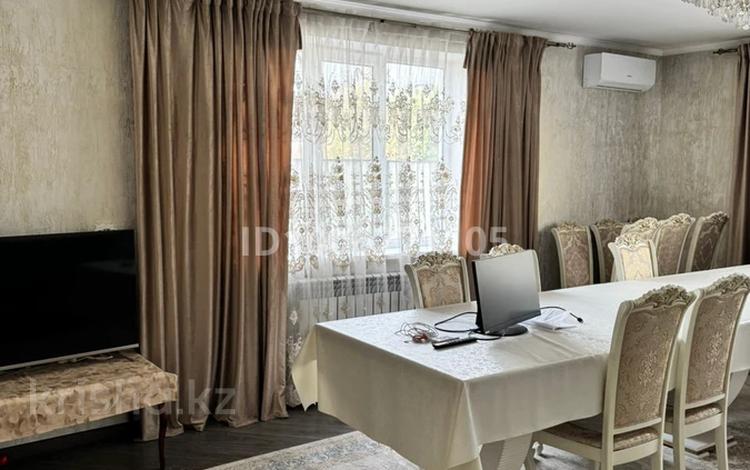 Отдельный дом · 4 комнаты · 343.5 м² · 7.5 сот., мкр Акбулак — Шарипова, остановка Газповорот за 120 млн ₸ в Алматы, Алатауский р-н — фото 2