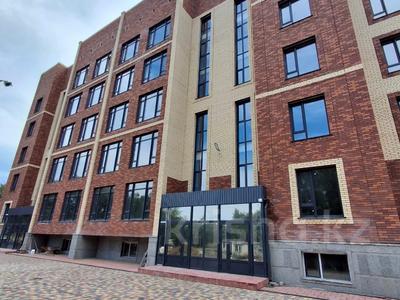 4-комнатная квартира · 156 м² · 2/5 этаж, Жамакаева 150 за 78 млн 〒 в Семее