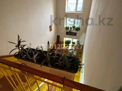 2-комнатная квартира · 120 м² · 5/5 этаж, Рыскулова за 9.5 млн ₸ в Уштобе