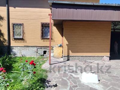 Жеке үй · 4 бөлме · 200 м² · 5 сот., мкр Каменское плато — Байконурская 102, бағасы: 120 млн 〒 в Алматы, Медеуский р-н