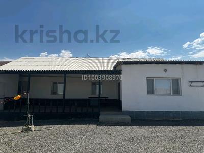 Жеке үй · 5 бөлме · 500 м² · 10 жүзд., Кызыл тобе 2 — Вдоль дороги, бағасы: 16 млн ₸ в Кызылтобе 2