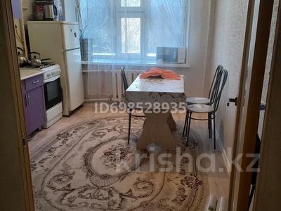 Продажа квартир в Актюбинской обл.: 1-комнатная квартира · 36 м² · 2/5 этаж, мкр Жилгородок — Находиться рядом школ садик аптека магазин анвар за ~ 8.3 млн 〒 1-комнатная квартира · 36 м² · 2/5 этаж, мкр Жилгородок — Находиться рядом школ садик аптека магазин анвар за ~ 8.3 млн 〒 в Актобе