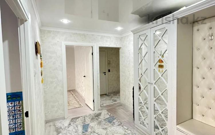 3-комнатная квартира · 67.7 м² · 1/9 этаж, мкр 12 за 23.5 млн ₸ в Актобе — фото 2