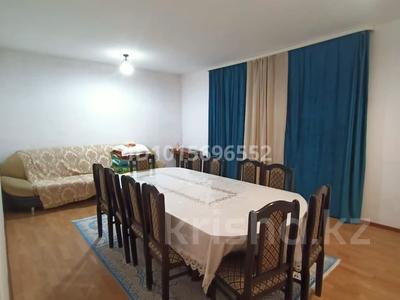 2-комнатная квартира · 80 м² · 8/10 этаж, мкр Юго-Восток проспект Республики 1/2 — возле Строймарта за 23 млн ₸ в Караганде, Казыбек би р-н