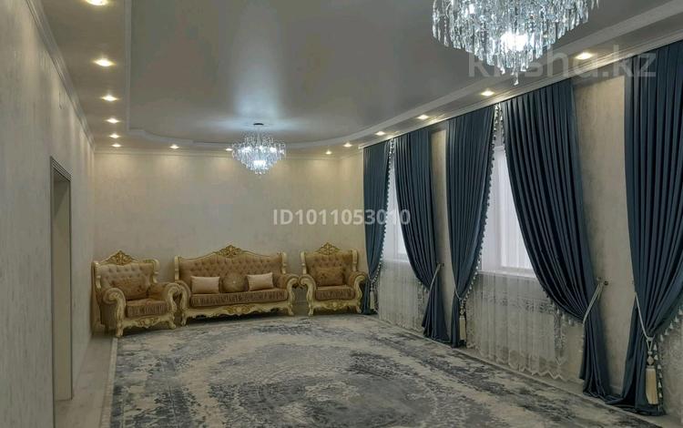 Часть дома · 4 комнаты · 180 м² · 10 сот., Шанырак за 34.8 млн 〒 в Актобе, жилой массив Акжар-2 — фото 2