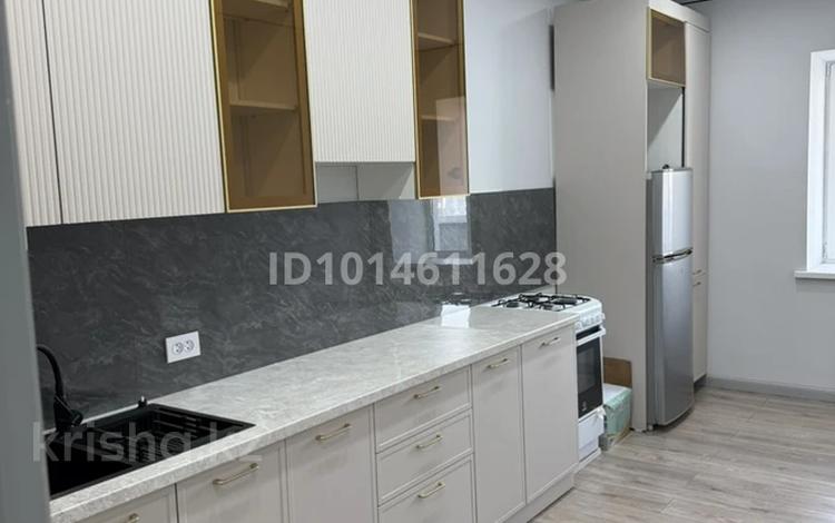 1-комнатная квартира · 50.6 м² · 8/9 этаж, мкр. Алтын орда, Мкрн Батыс 2 200А за 150 000 ₸ в Актобе — фото 2