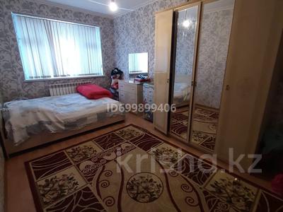 Аренда квартир в Шымкенте: 3-комнатная квартира · 80 м² · 2/5 этаж · помесячно, мкр Асар 25 за 180 000 〒 3-комнатная квартира · 80 м² · 2/5 этаж · помесячно, мкр Асар 25 за 180 000 〒 в Шымкенте, Абайский р-н
