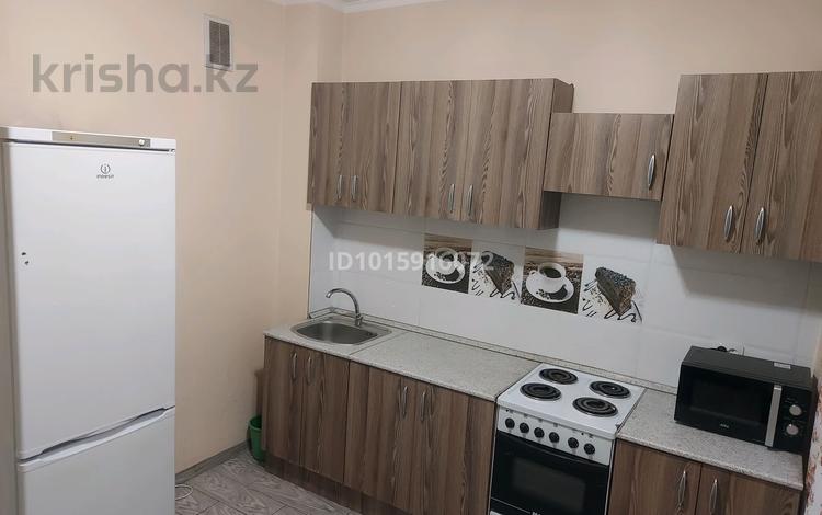 1-комнатная квартира · 40 м² · 9/9 этаж, мкр Атырау 16/19 за 210 000 ₸ в Алматы, Медеуский р-н — фото 2