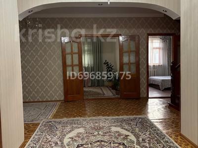 Отдельный дом · 6 комнат · 204.5 м² · 12 сот., ОтеуКудайбергенова 59 — Ресторан Grain, многоквартирный дом КЕЛЕШЕ за 40 млн ₸ в Актобе, жилой массив Заречный-2