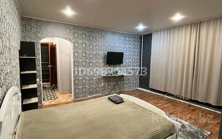 1-комнатная квартира · 30 м² · 1/3 этаж, Абулхайр хана 6/1 — Сзади остановки Казахстан за 8 000 ₸ в Уральске — фото 8