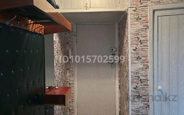 3-бөлмелі пәтер · 58.1 м² · 5/5 қабат, 50 лет Октября 45 — Бак-бак, универсам, ГУМ, бағасы: 13.5 млн ₸ в Рудном — фото 2