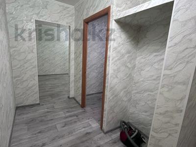 2-комнатная квартира, 43 м², 1/4 этаж, 2 мкр 18 за 12 млн 〒 в Талдыкоргане, мкр Жетысу