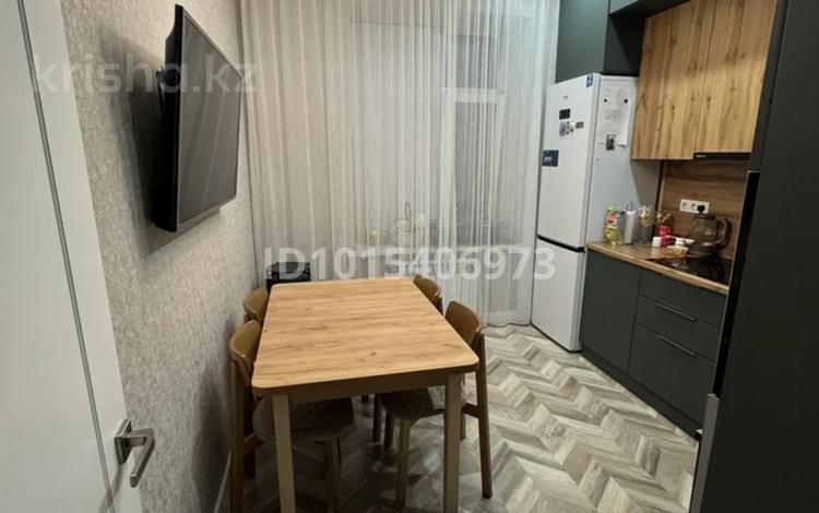 3-бөлмелі пәтер · 74.9 м² · 5/6 қабат, Голубые пруды ш/а., Томирис 456/1, бағасы: 44 млн ₸ в Караганде, Алихана Бокейханова р-н — фото 2