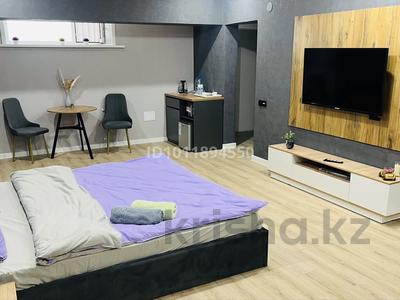 1-комнатная квартира · 30 м² · 1/3 этаж, Мкр. Алтын Арка 21 за 11 000 ₸ в Караганде, Казыбек би р-н