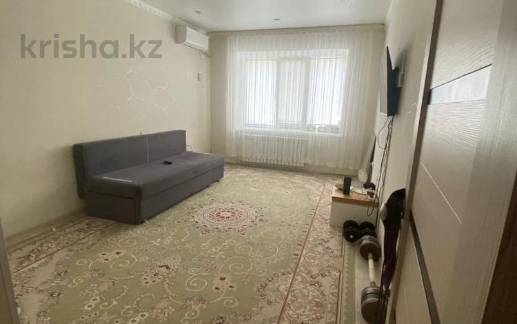 1-бөлмелі пәтер · 45 м² · 5/5 қабат, мкр. Алтын орда, пр.Тауелсиздик 22, бағасы: 19.5 млн ₸ в Актобе — фото 2