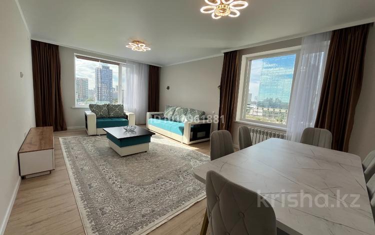 3-комнатная квартира · 92 м² · 9/22 этаж, Туркистана 4б за 500 000 ₸ в Астане, Есильский р-н — фото 2