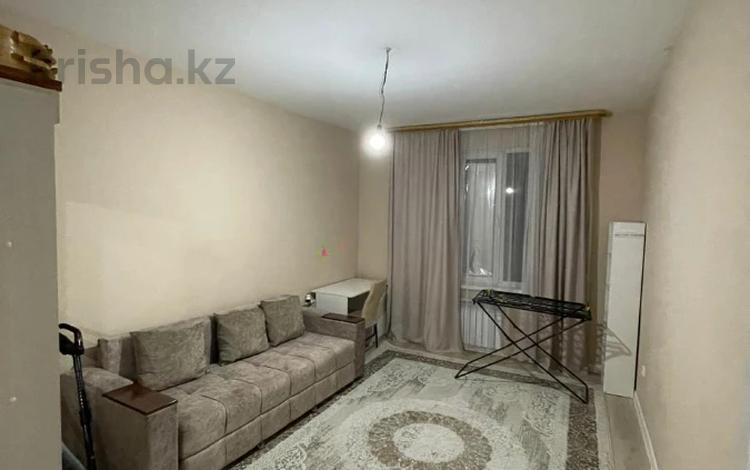 3-комнатная квартира, 80 м², 1/5 этаж, Бирлик 8