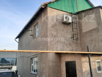 Отдельный дом · 3 комнаты · 120 м² · 4.5 сот., мкр СМП 136, Сырым-датова 121/1 — Школа 9 за 32 млн 〒 в Атырау