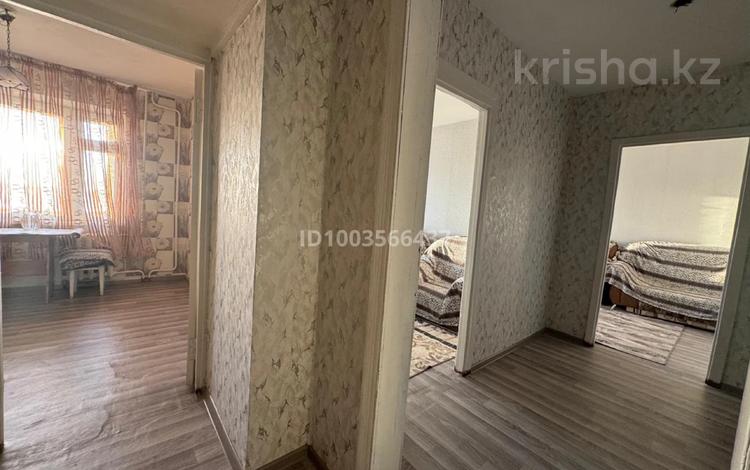 2-бөлмелі пәтер · 47 м² · 5/9 қабат, Рыскулова 1б — Цемпоселок стадион Цементник, бағасы: 16 млн ₸ в Семее — фото 2