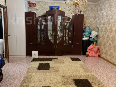3-комнатная квартира · 71.2 м² · 1/5 этаж, мкр Шанхай, Рыскулова 4 за 19.5 млн ₸ в Актобе