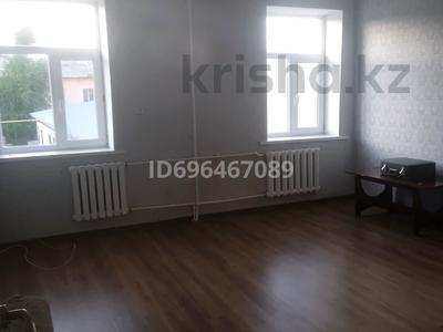 3-бөлмелі пәтер, 67.4 м², 2/2 қабат, мкр Жилгородок, Женис 10, бағасы: 15.5 млн 〒 в Актобе, мкр Жилгородок