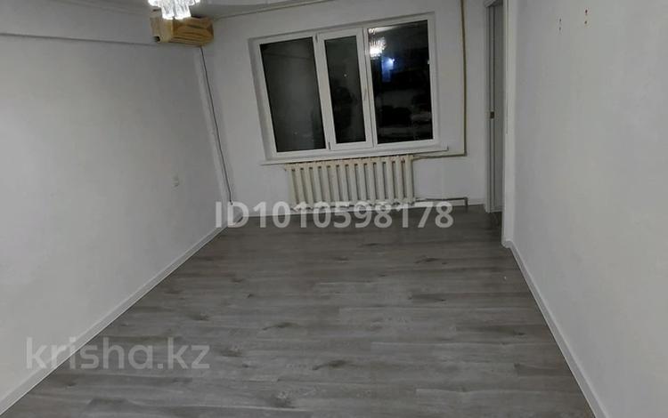 3-бөлмелі пәтер · 50 м² · 1/5 қабат, 5 мкр 32 — Казактелеком касында, бағасы: 15.5 млн ₸ в Атырау, мкр Привокзальный-5 — фото 2