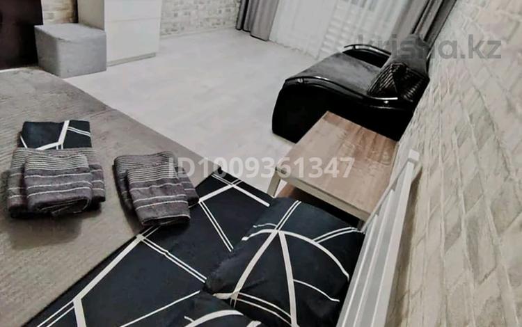 1-комнатная квартира · 38 м² · 2 этаж, 4 микрорайон за 11 000 ₸ в Аксае — фото 2