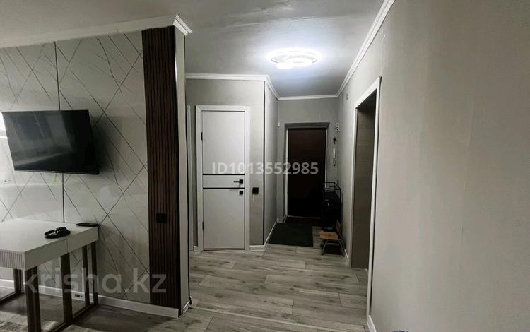 3-комнатная квартира · 63.1 м² · 5/5 этаж, Кабельный переулок 5 — Район мясокомбината за 19 млн ₸ в Семее — фото 2