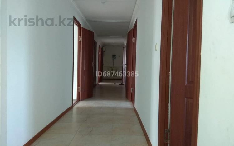 Еркін, кеңселер, қоймалар · 450 м², бағасы: 42 млн ₸ в Актау, 25-й мкр — фото 3