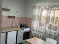 1-комнатная квартира · 40 м² · 5/5 этаж, мкр Строитель 39 — Строитель за 10 000 〒 в Уральске — фото 4